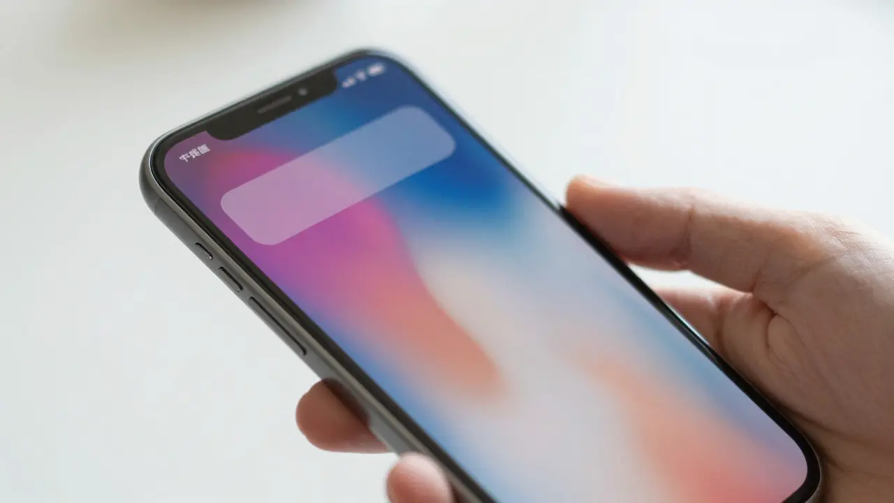 Apple's Design Strategy: How Transparency and Translucency Build Trust
