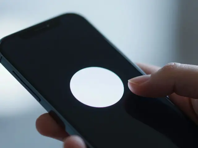 Apple Onboarding Design: How First-Run Experiences Teach Without Tutorials